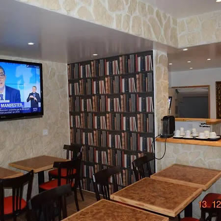 Hostel Lyonnais-2